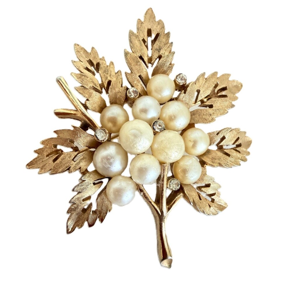 Vintage 1960s Trifari Crown Pearl Rhinestone Leaf Cluster Brooch Pin